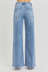 Risen high waist wide-leg pintuck detailed jeans