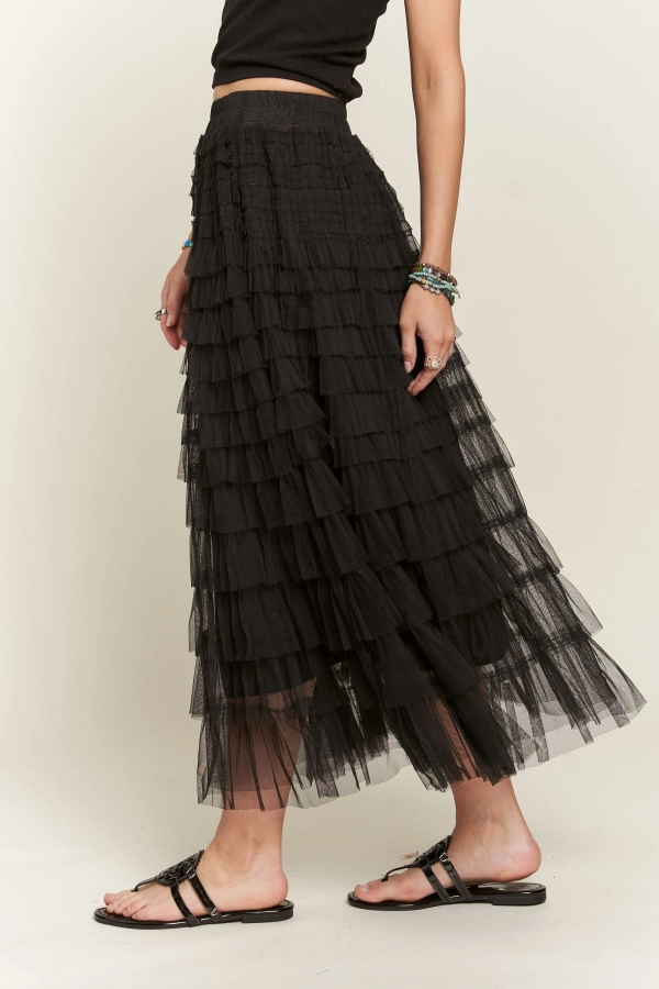 Elastic waist layered mesh skirt