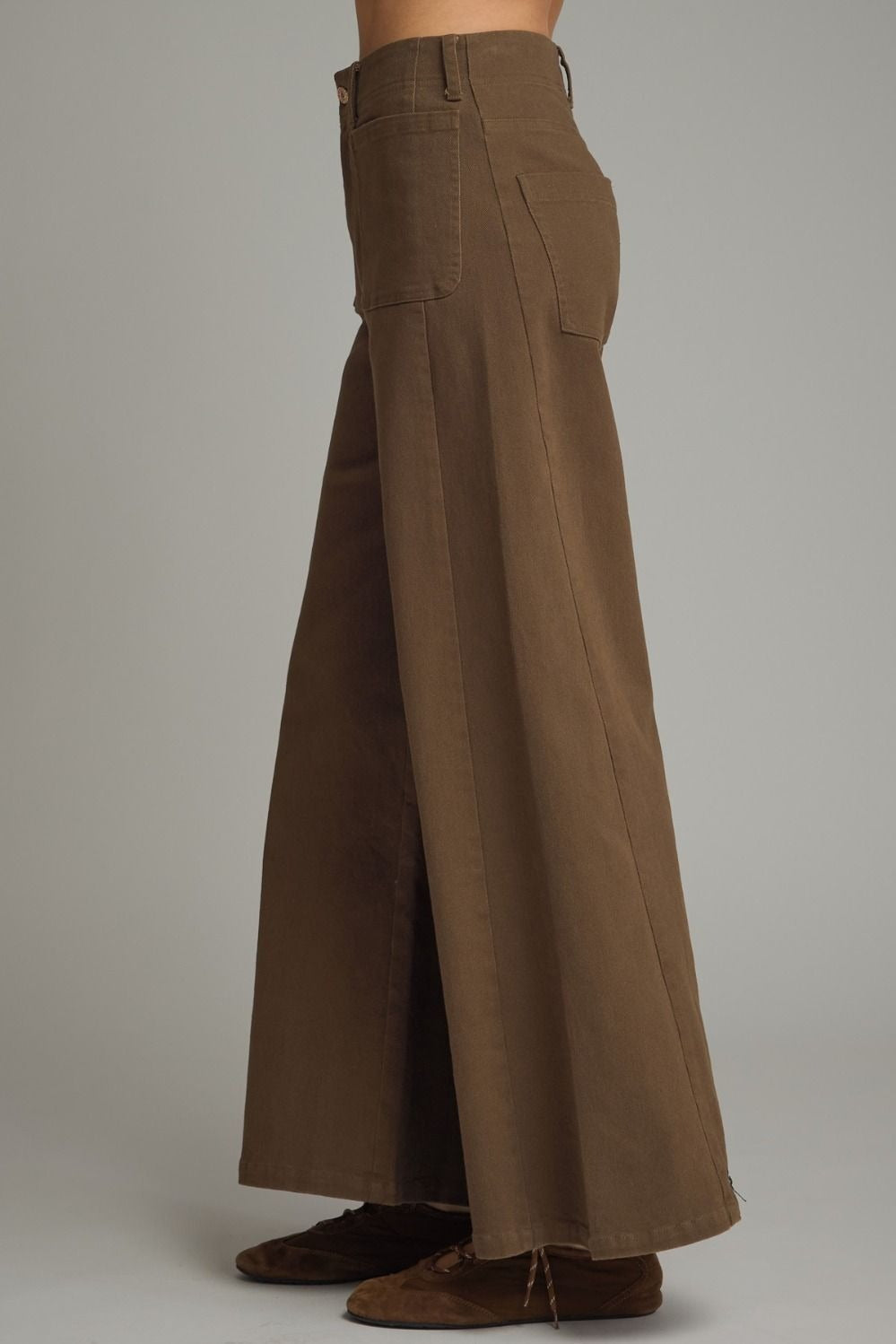 Solid knit wide leg pants featuring front pockets