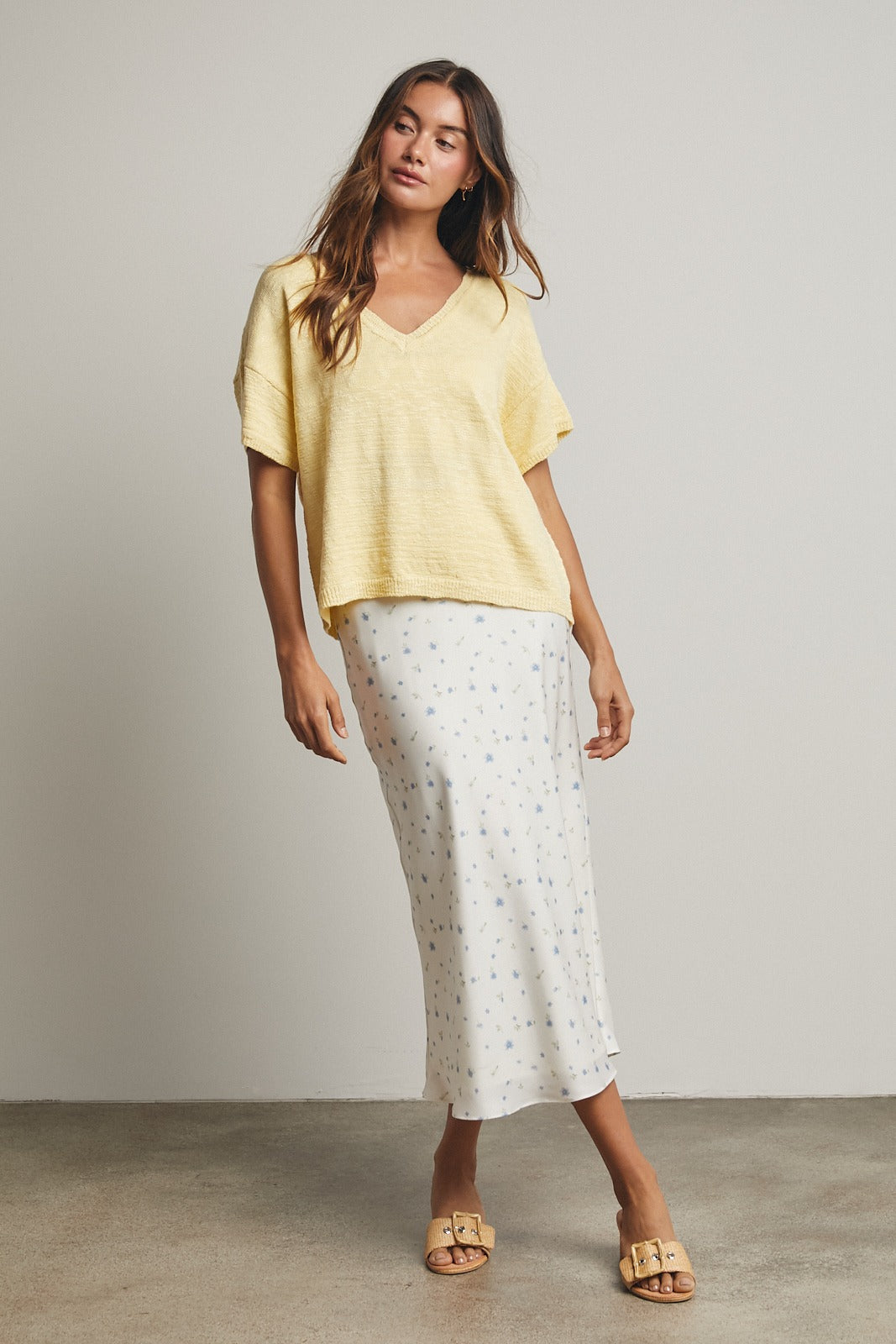 Lightweight v-neck sweater top