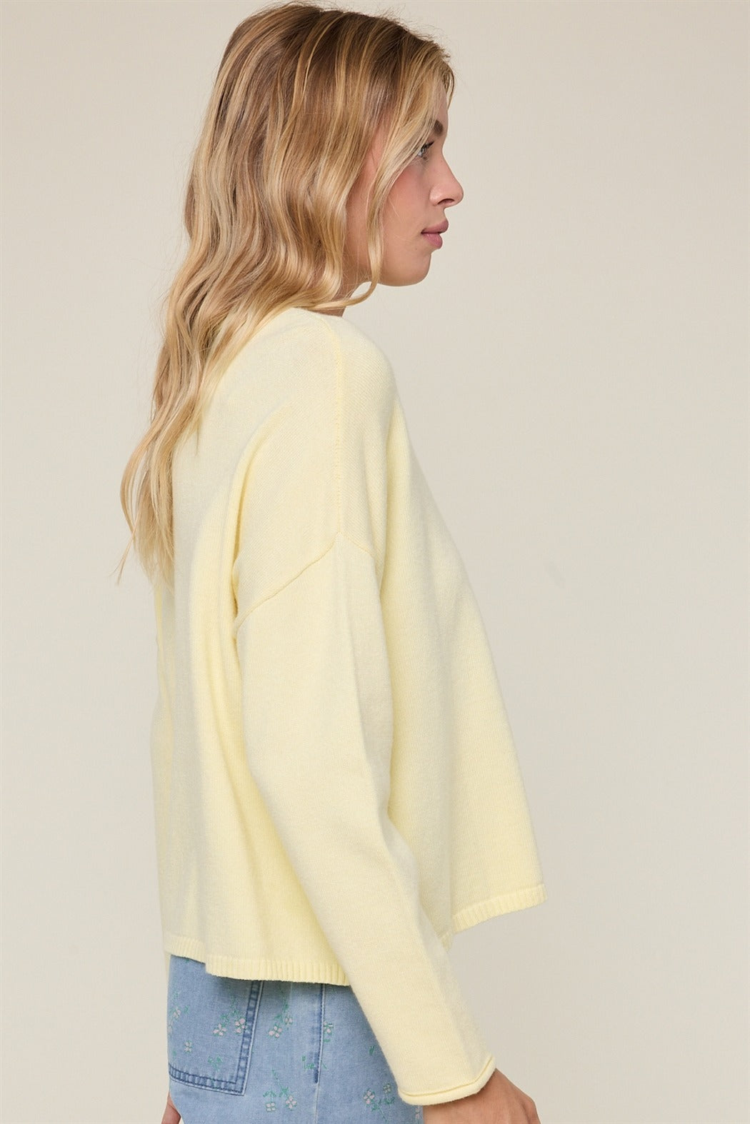 Boat neck lightweight sweater