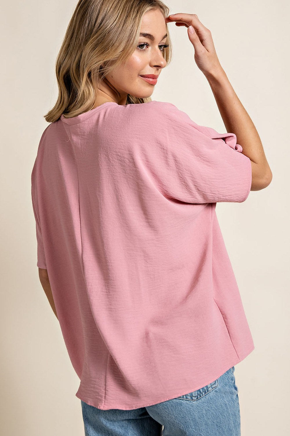 Woven top with V-neckline short sleeves and chest pocket Blouse EE:Some   