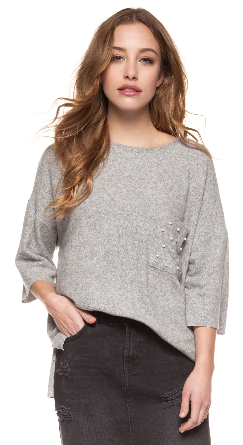 Dex bracelet length sleeve crew neck tee with pearl detail at front pocket  Ivy and Pearl Boutique XS  