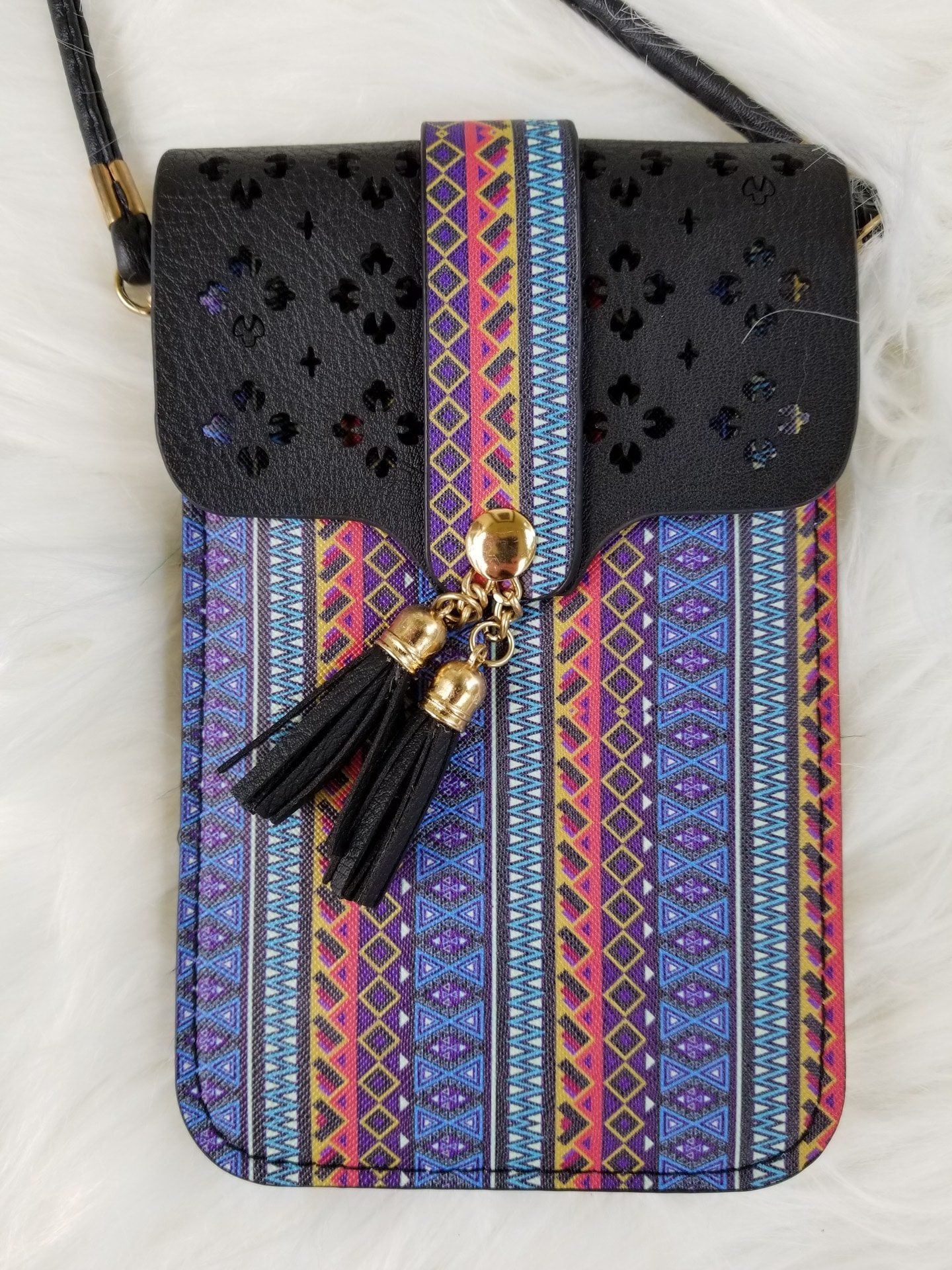 Cellphone cross-body purse  Ivy and Pearl Boutique Black  