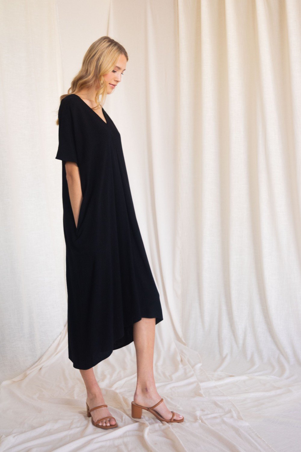 Linen maxi dress with a v neckline and side pockets (multiple colors available)  Ivy and Pearl Boutique   