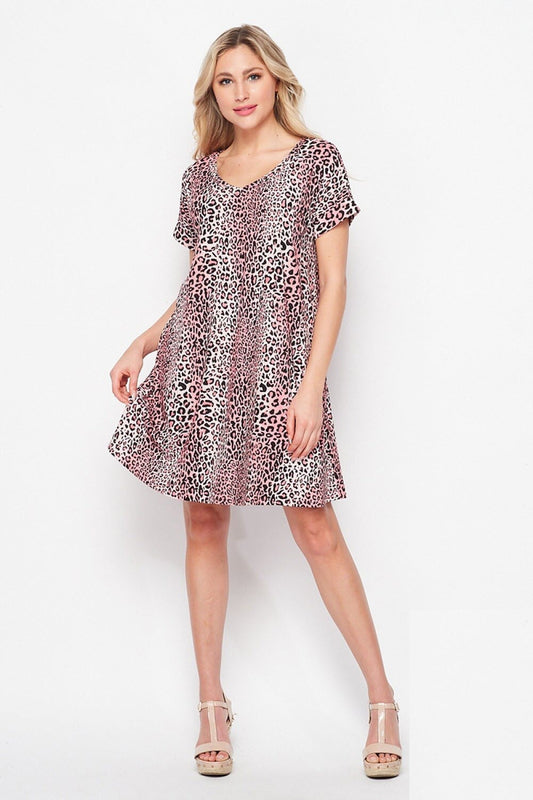 Pink leopard dress with pockets  Ivy and Pearl Boutique S