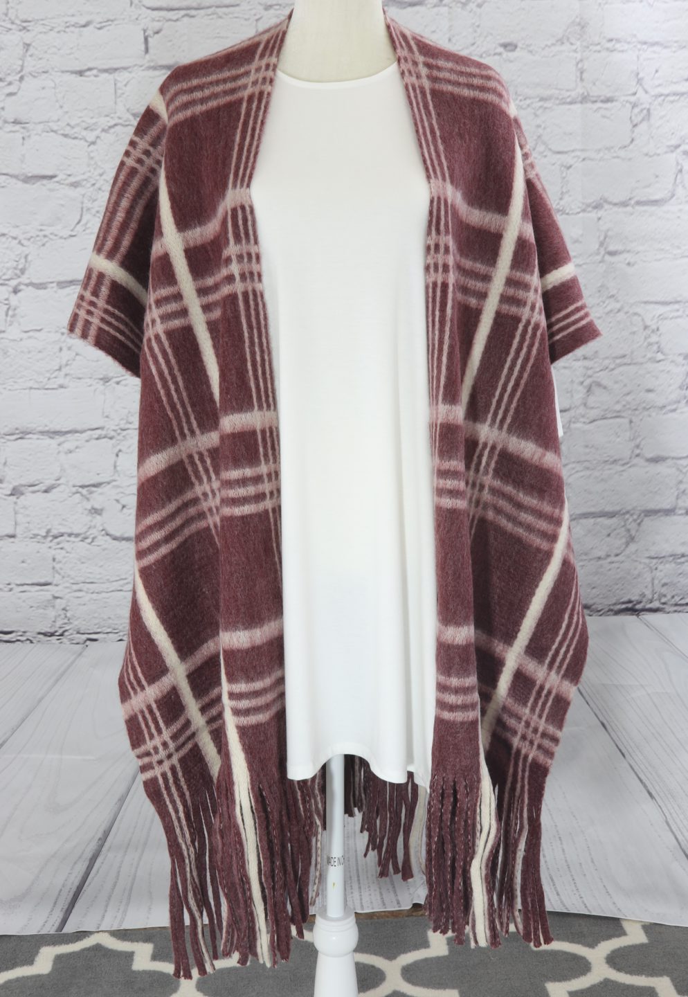 Plaid fringe-hem kimono  Ivy and Pearl Boutique   