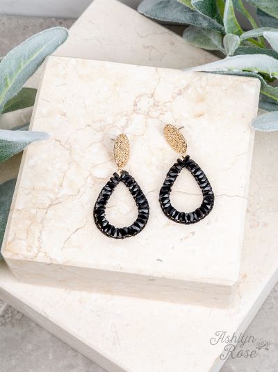 So In Style drop earrings  Ivy and Pearl Boutique Black  